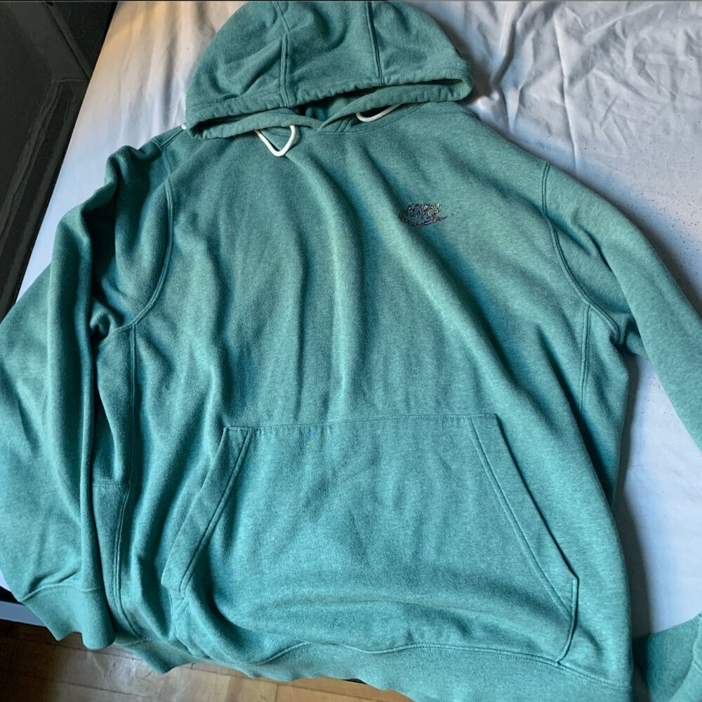 Nike Hoodie - Medium